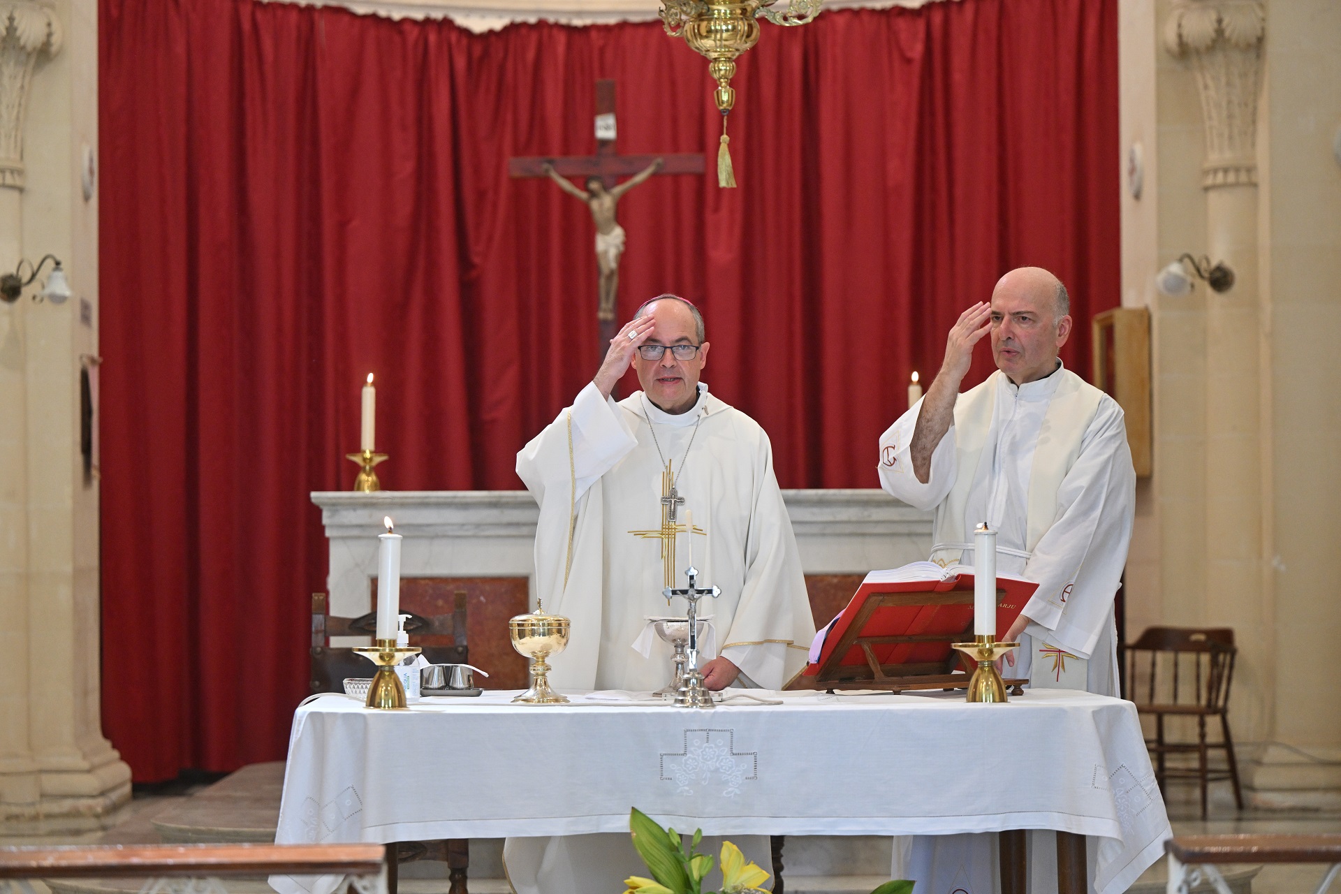 Mons. Joseph Galea Curmi qaddes quddiesa fil-Kappella tar-Ragħaj it-Tajjeb u bierek l-Uffiċċji l-ġodda tas-Segretarjat għall-Edukazzjoni Nisranija - 04/07/22

Aktar ritratti: knisja.mt/ritratti